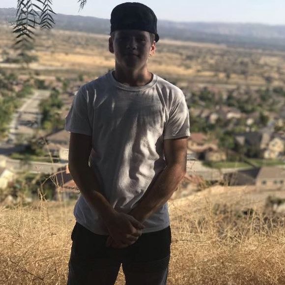 Meet your Posher, Justin - Picture 1 of 1